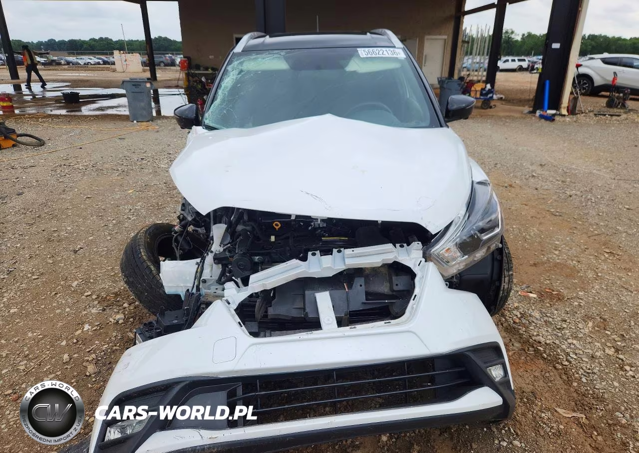 2019 Nissan Kicks Sr VIN:3N1CP5CU9KL509520 - 5