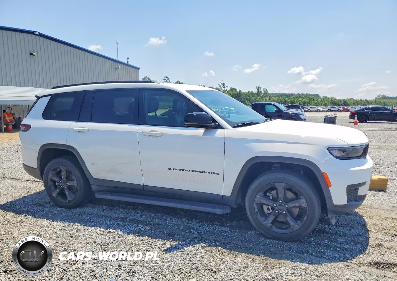 2023 Jeep Grand Cherokee L Laredo VIN:1C4RJKAG4P8877484 - 4