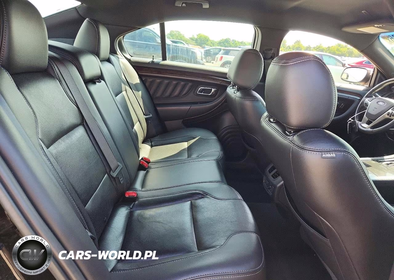 2018 Ford Taurus VIN:1FAHP2F80JG124985 - 10