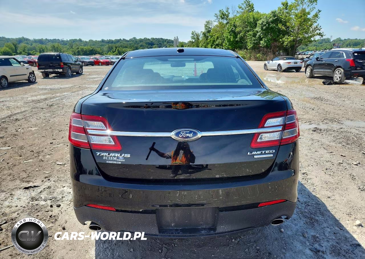2018 Ford Taurus VIN:1FAHP2F80JG124985 - 6