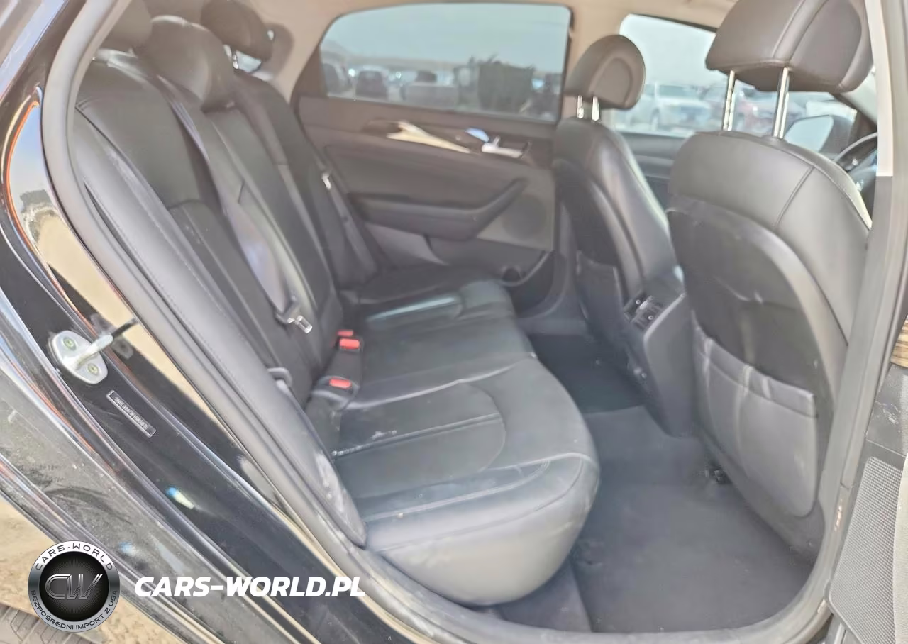 2015 Hyundai Sonata Limited VIN:5NPE34AF9FH065870 - 10