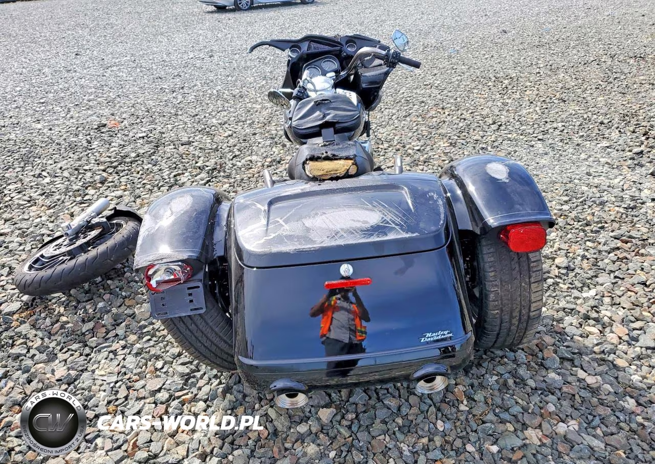 2025 Harley-Davidson Fltrt VIN:1HD1MFP23SB855588 - 4