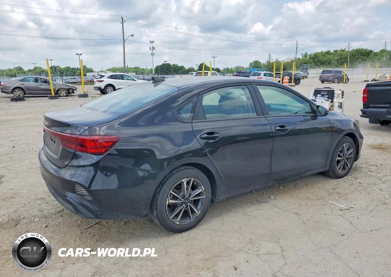 2024 Kia Forte Lxs VIN:3KPF24AD6RE698583 - 3