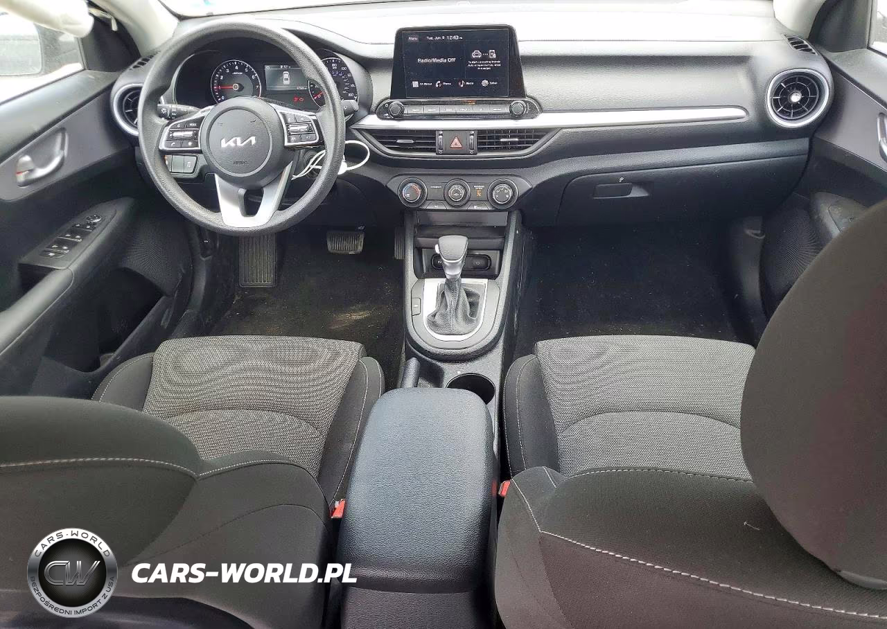 2024 Kia Forte Lxs VIN:3KPF24AD6RE698583 - 8