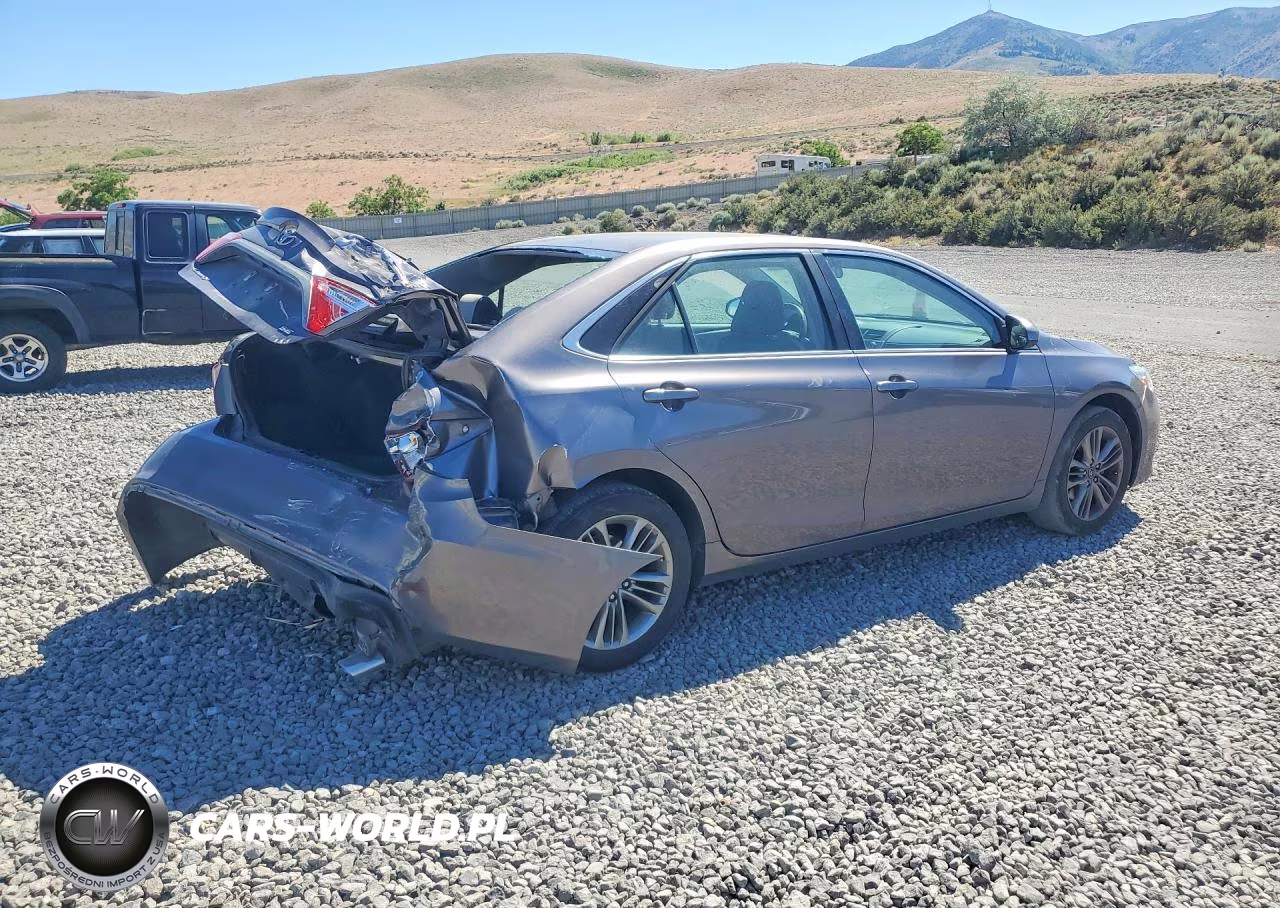 2016 Toyota Camry Se VIN:4T1BF1FK6GU601756 - 3