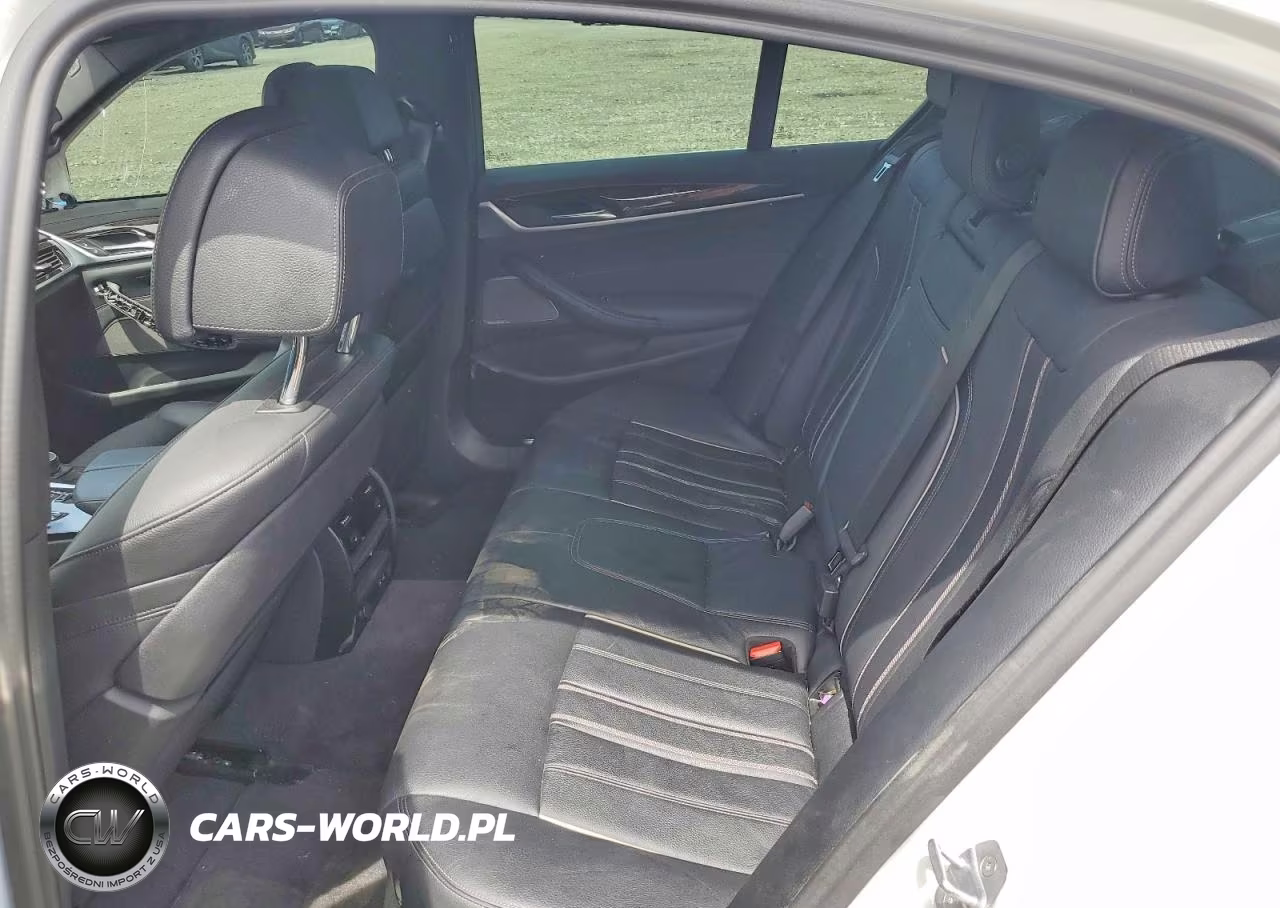 2021 BMW M550Xi VIN:WBA13BK07MCF15411 - 10