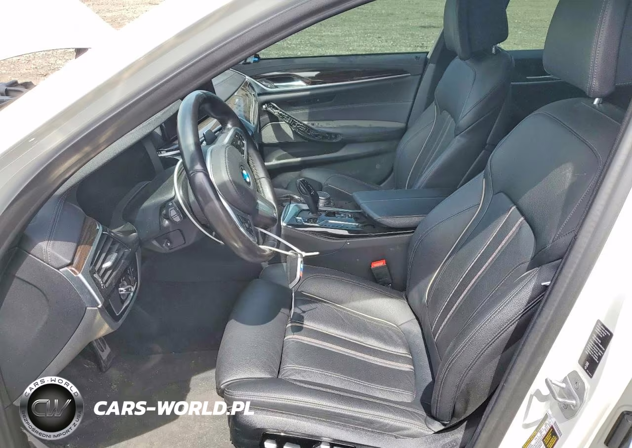 2021 BMW M550Xi VIN:WBA13BK07MCF15411 - 7