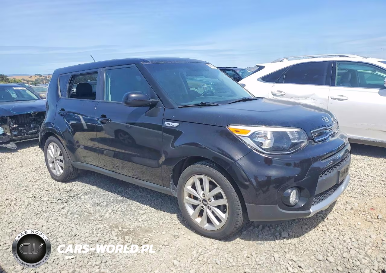 2018 Kia Soul + VIN:KNDJP3A59J7891572 - 4