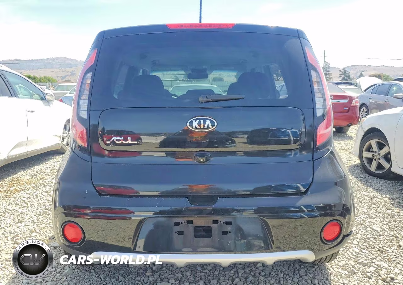 2018 Kia Soul + VIN:KNDJP3A59J7891572 - 6