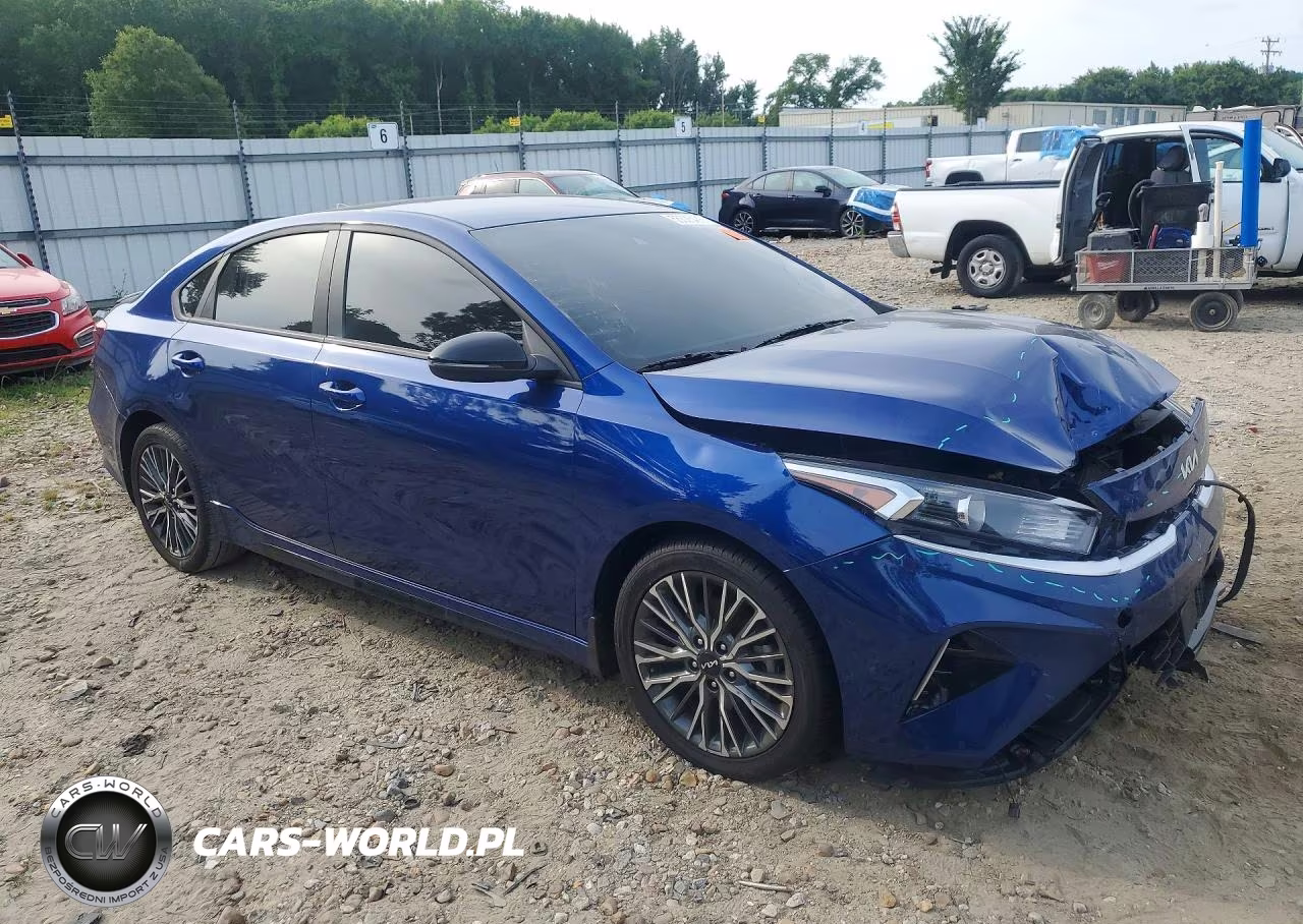 2024 Kia Forte Gt Line VIN:3KPF54AD6RE811407 - 4