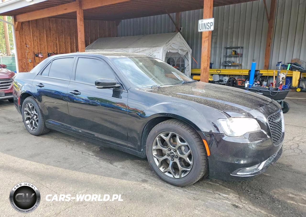 2016 Chrysler 300 S VIN:2C3CCAGG0GH311371 - 4