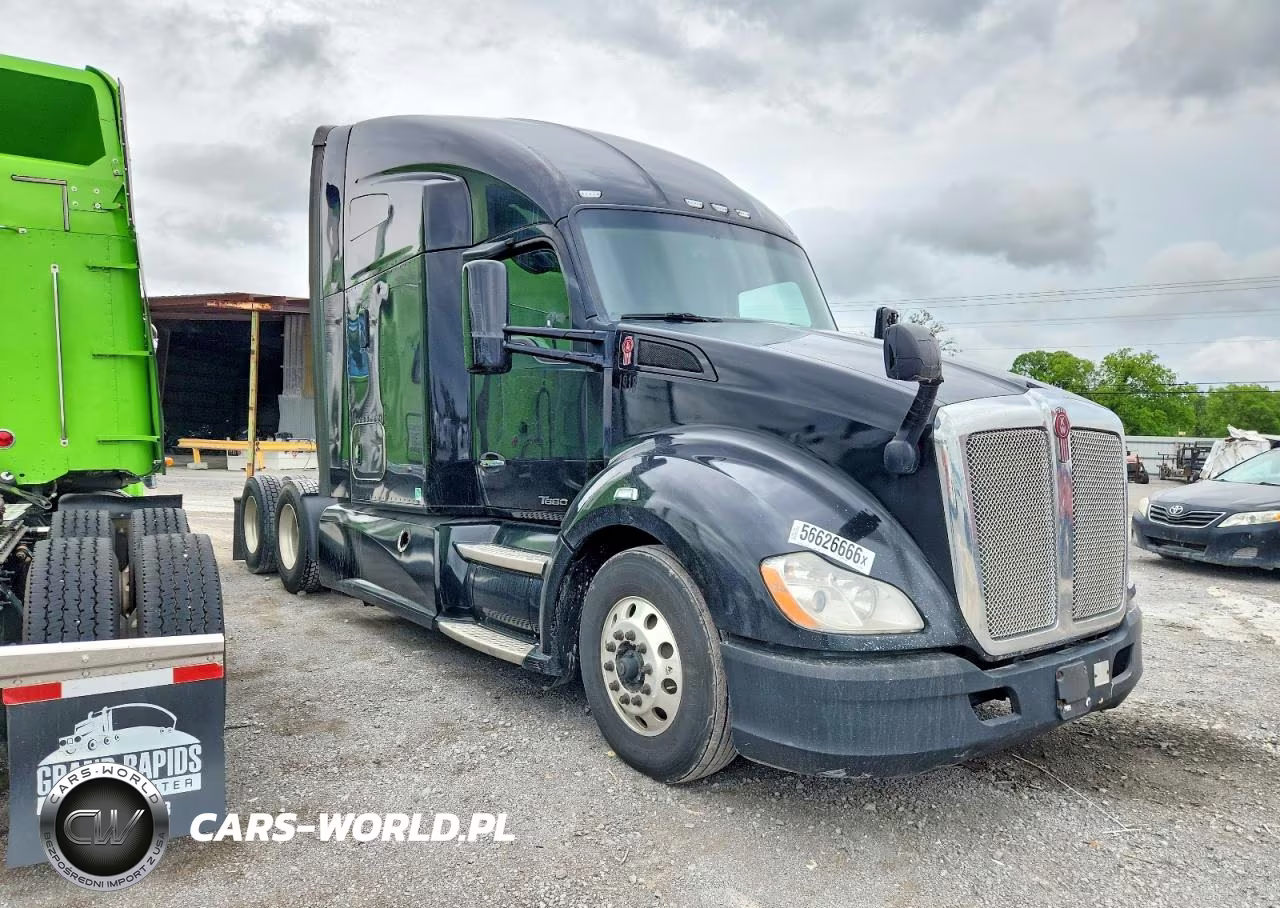 2018 Kenworth T680 Semi Truck