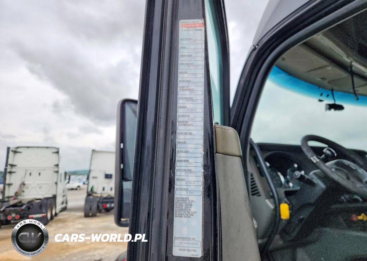 2018 Kenworth T680 Semi Truck VIN:1XKYD49X4JJ182400 - 10