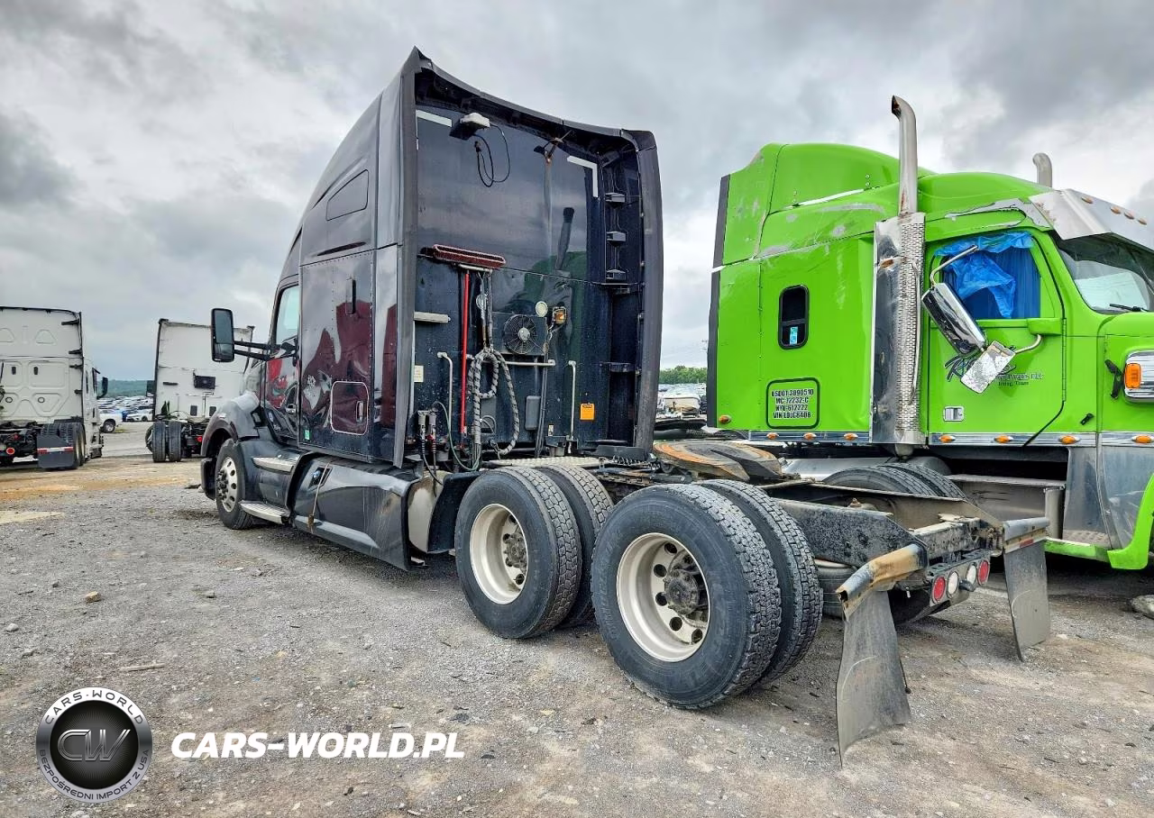 2018 Kenworth T680 Semi Truck VIN:1XKYD49X4JJ182400 - 3