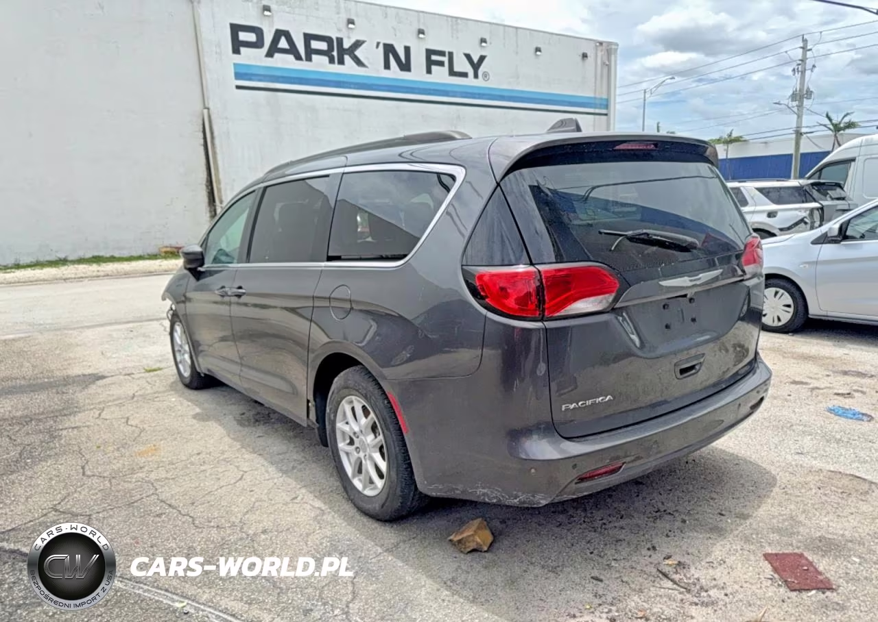 CHRYSLER PACIFICA L VIN:2C4RC1CG9JR288914 - 3