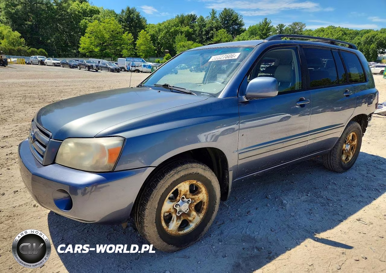 2004 Toyota Highlander Base