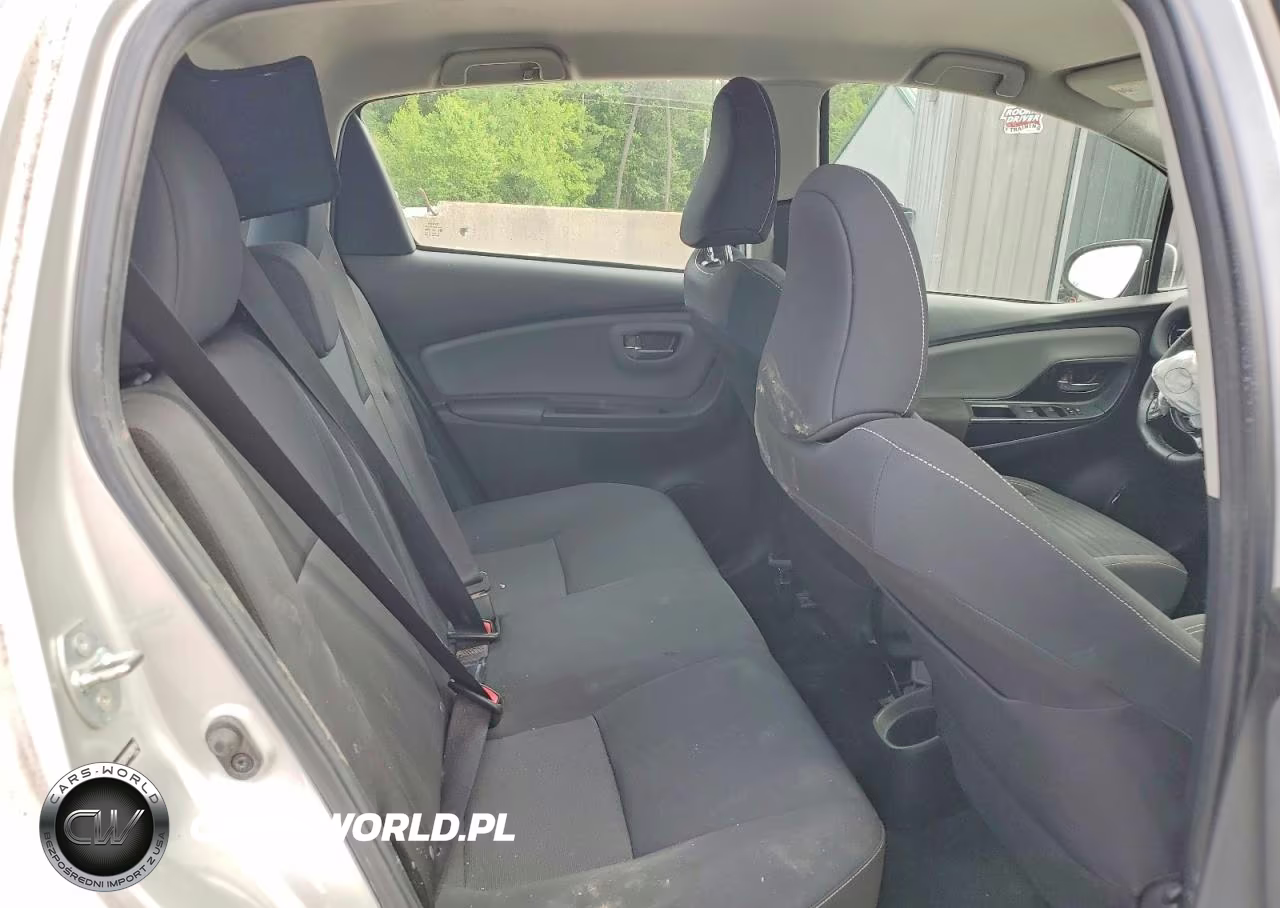 2015 Toyota Yaris 5-Door Se VIN:VNKKTUD30FA038916 - 10