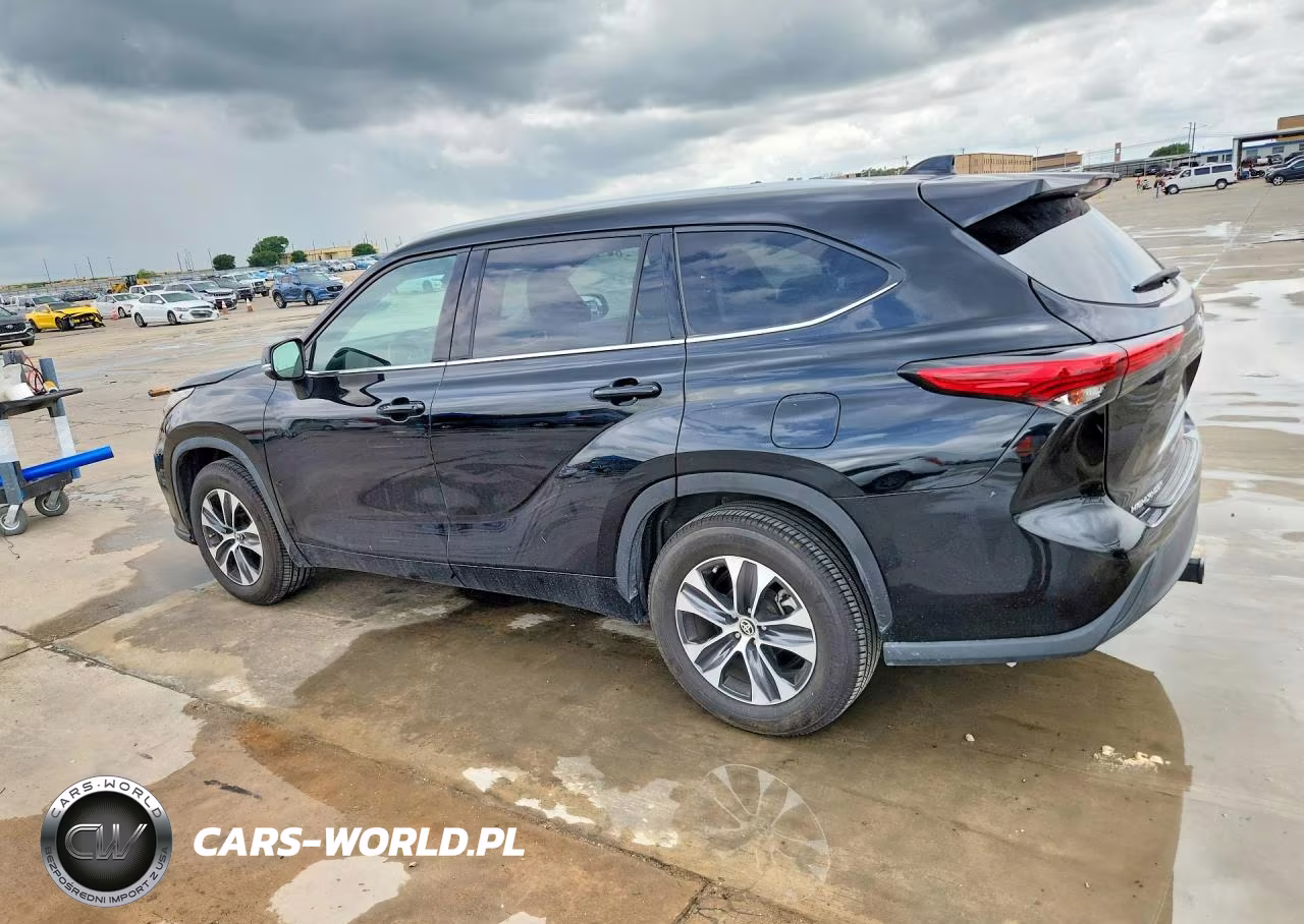 2022 Toyota Highlander Xle VIN:5TDGZRAHXNS555782 - 2
