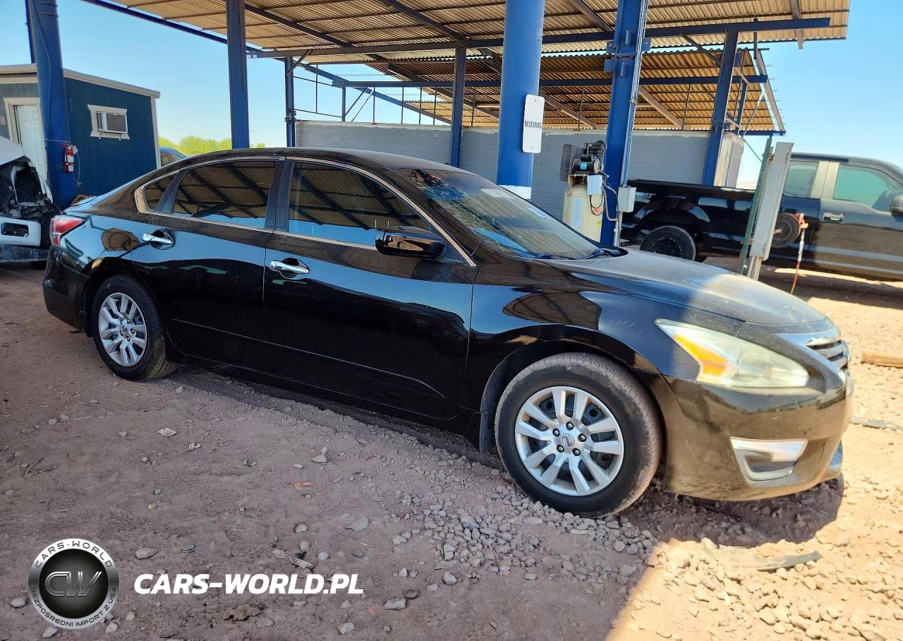 2014 Nissan Altima 2.5 S VIN:1N4AL3AP5EN347834 - 4