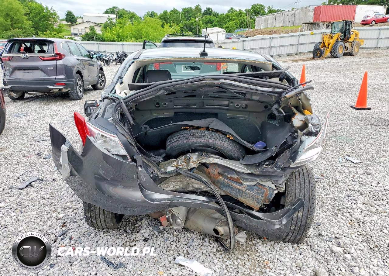 2018 Ford Focus VIN:1FADP3FE3JL268046 - 6