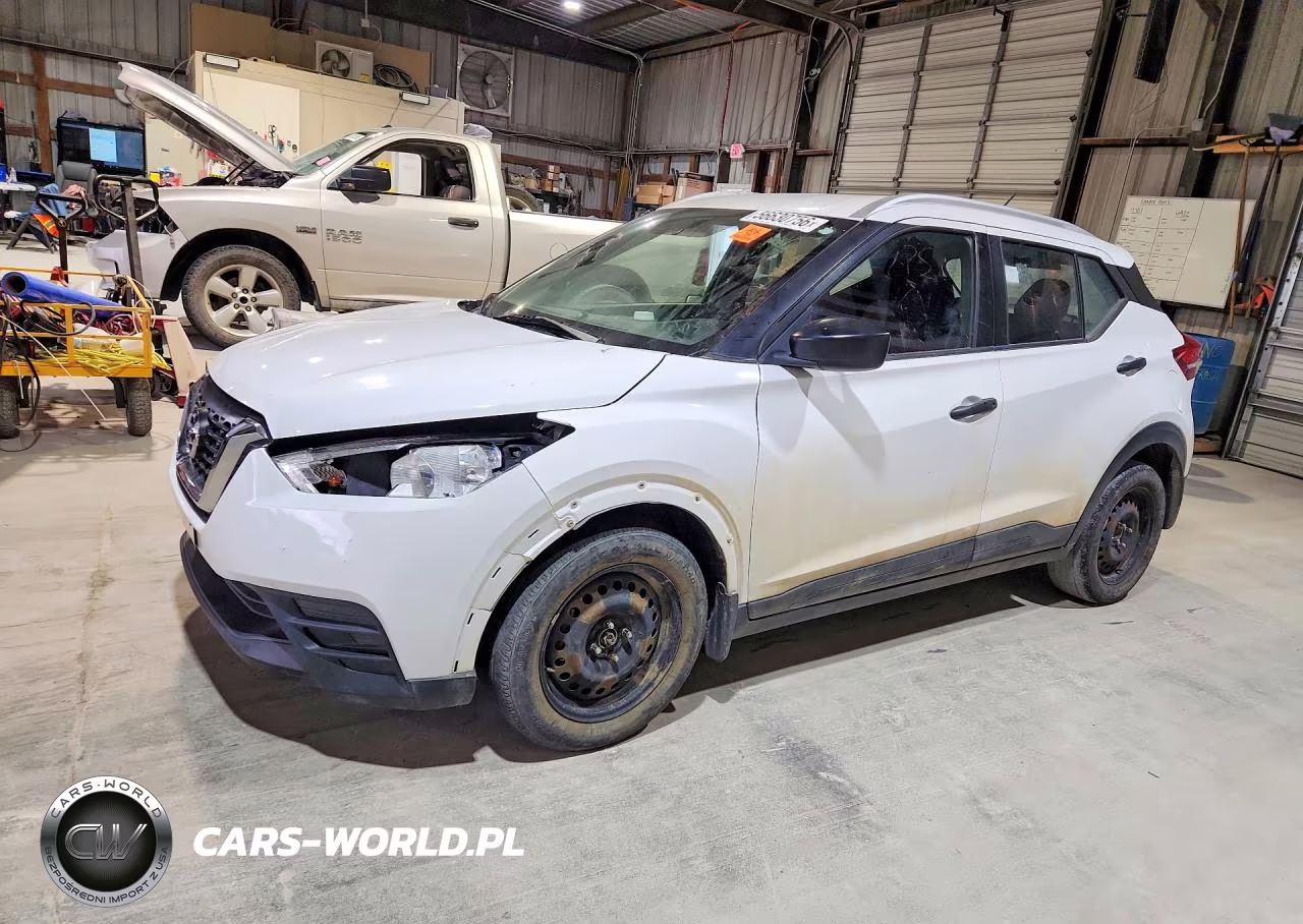 2018 Nissan Kicks S