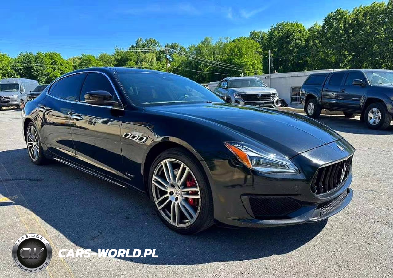 2018 Maserati Quattroporte S VIN:ZAM56YRS3J1285288 - 4