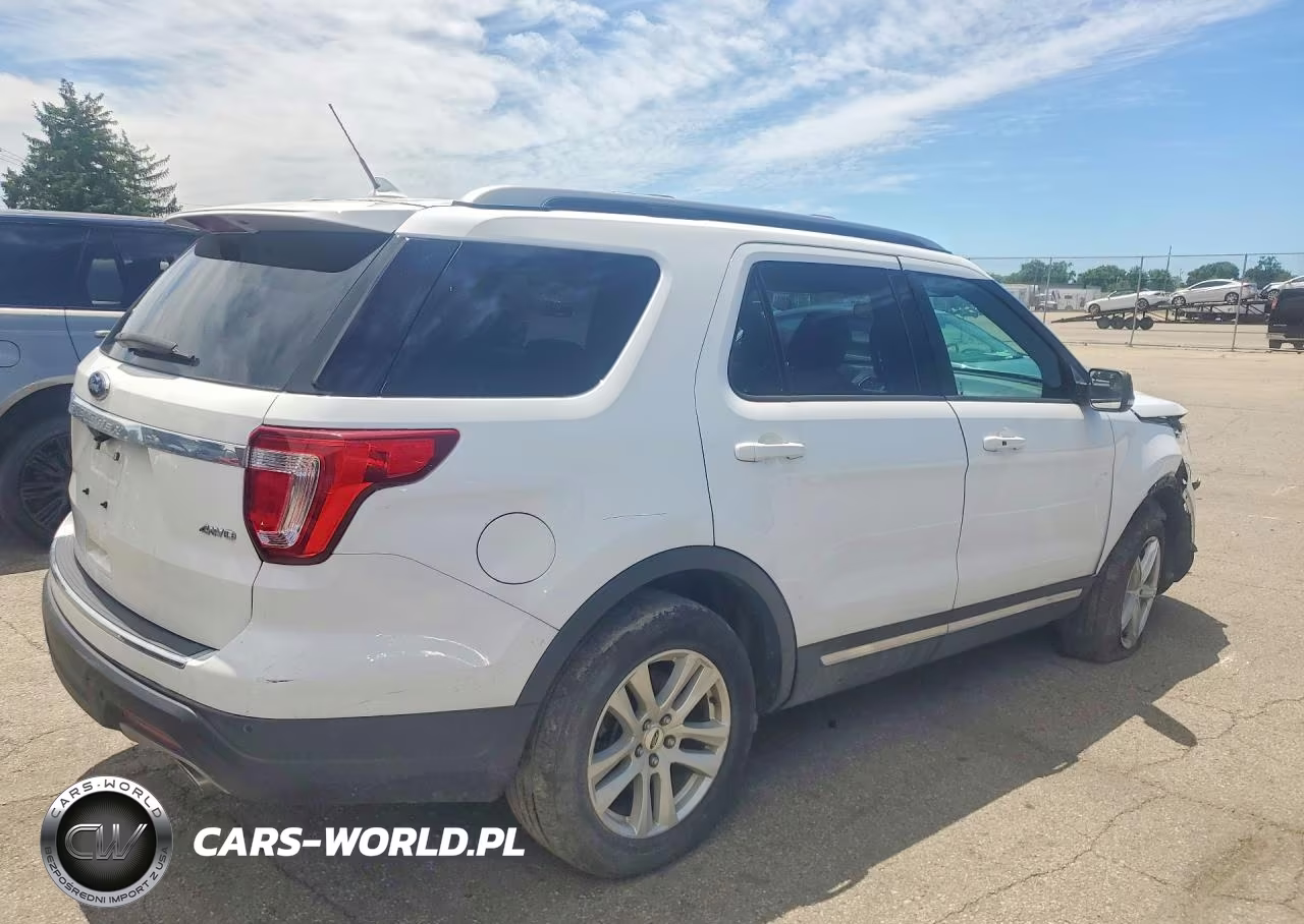 2018 Ford Explorer Xlt VIN:1FM5K8D85JGB25126 - 3