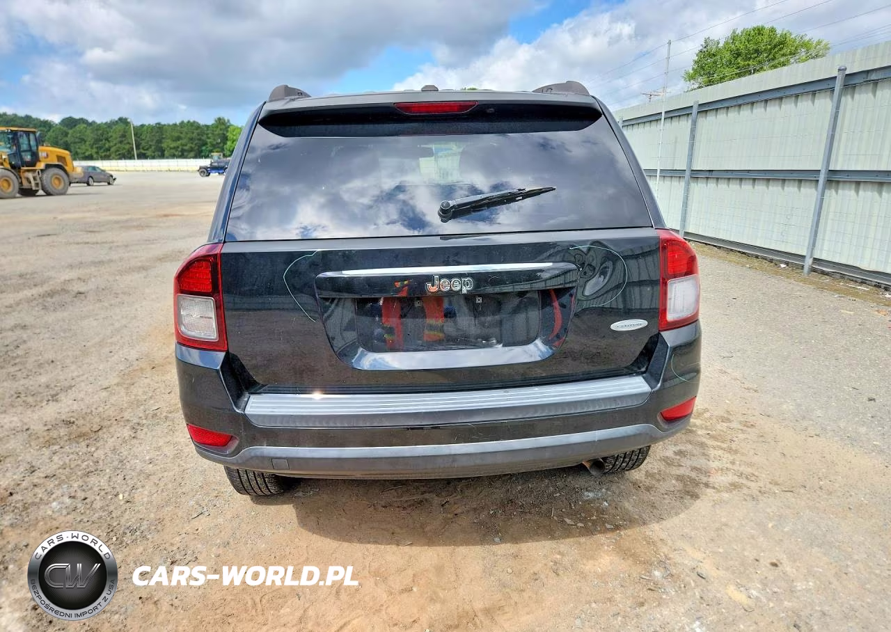 2016 Jeep Compass Latitude VIN:1C4NJCEA3GD599422 - 6