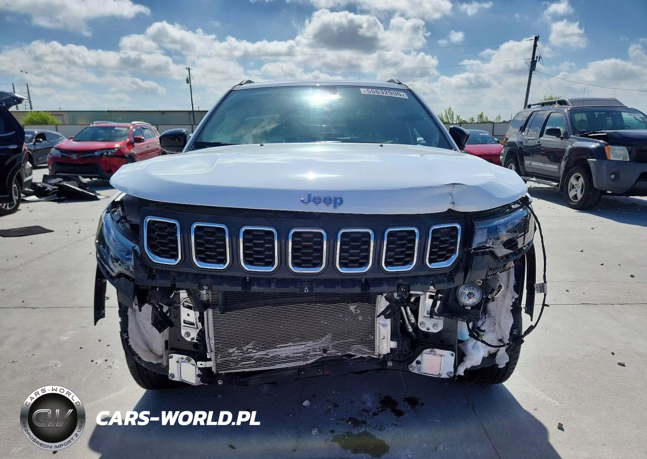 2025 Jeep Compass Latitude VIN:3C4NJDBN6ST552384 - 5