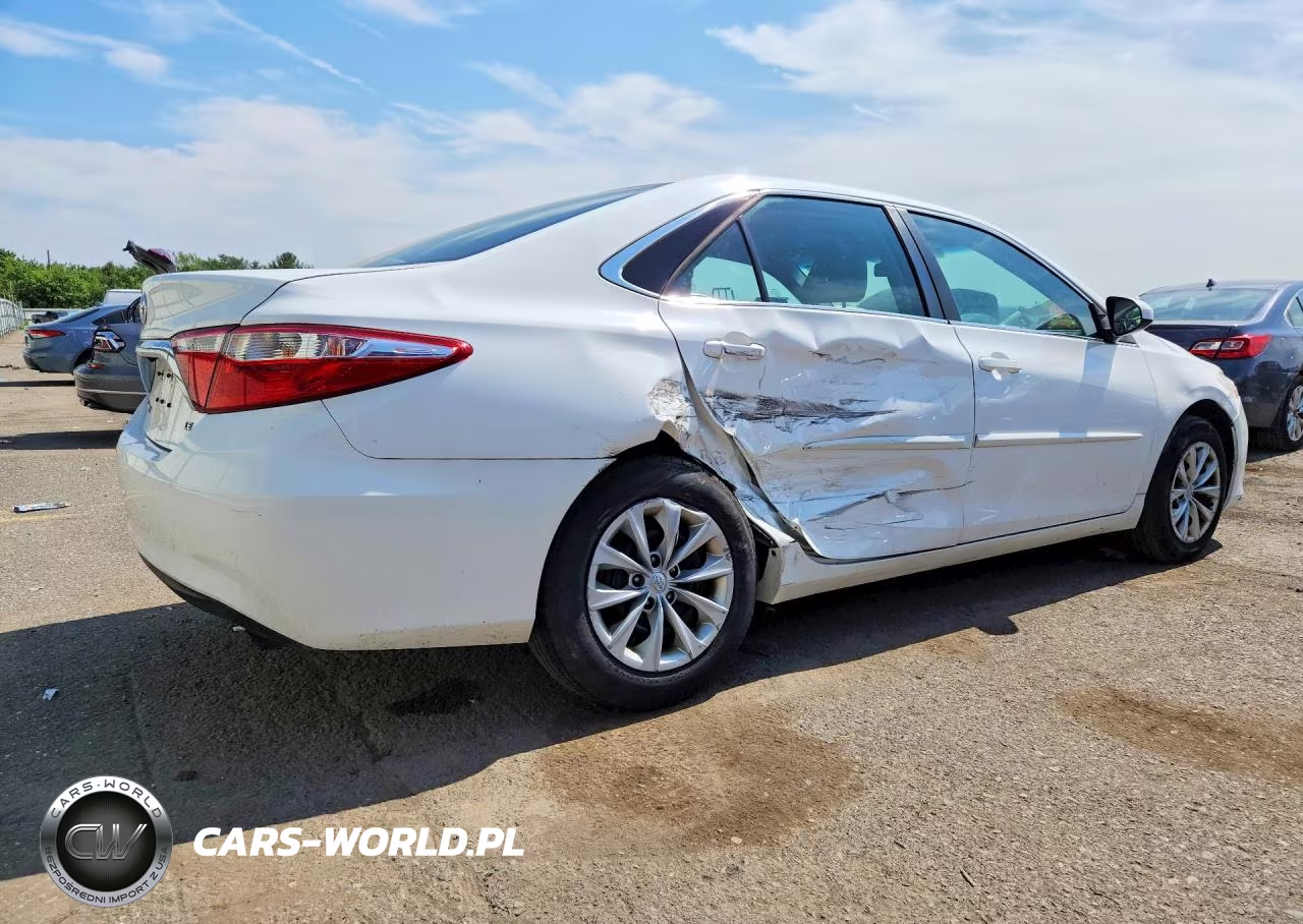 2017 Toyota Camry Le VIN:4T1BF1FKXHU795290 - 3