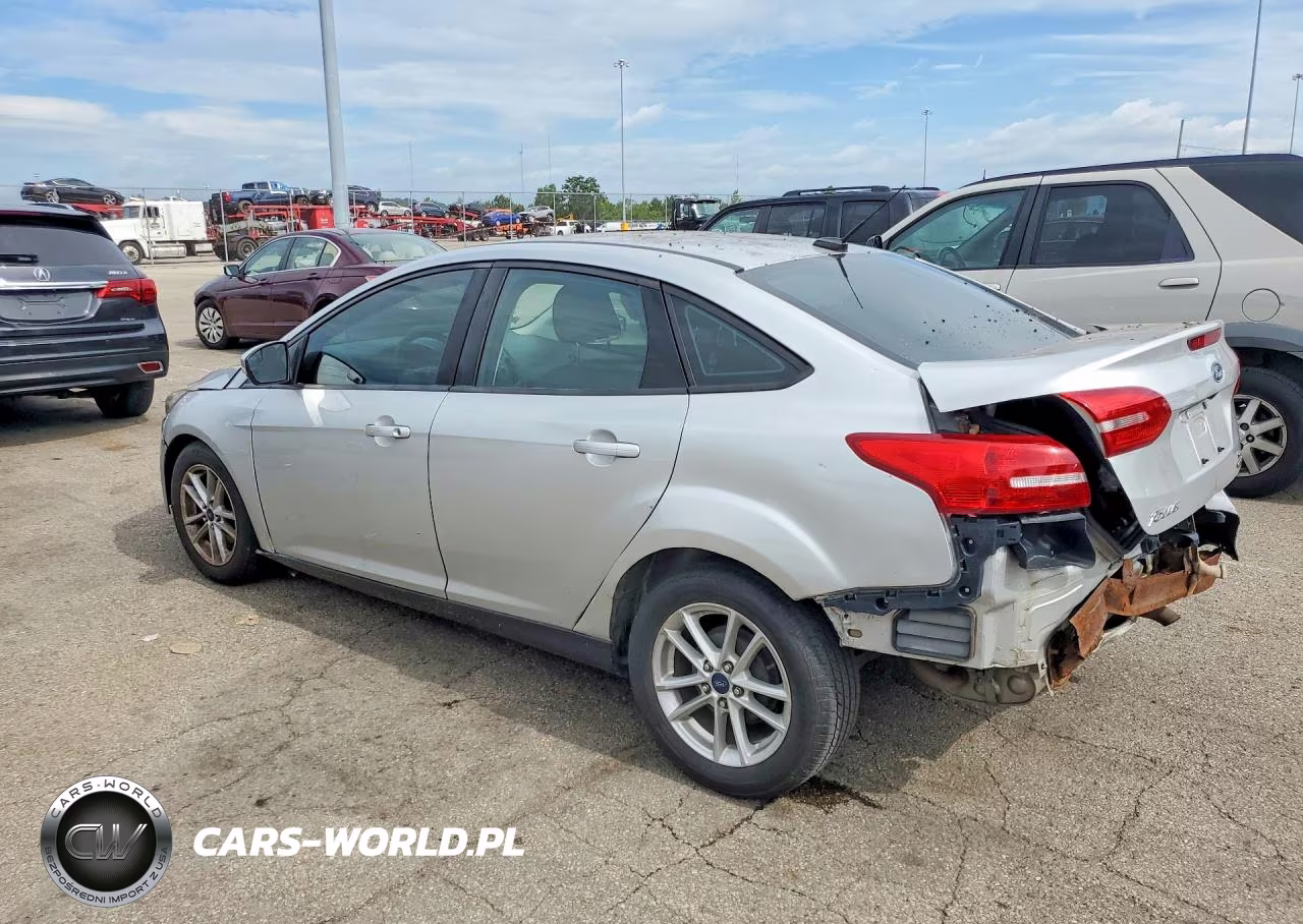 2016 Ford Focus Se VIN:1FADP3F21GL359363 - 2