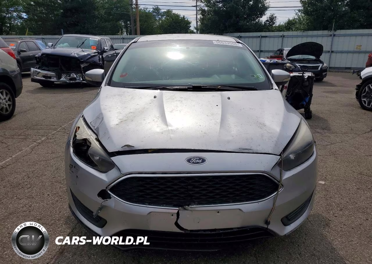 2016 Ford Focus Se VIN:1FADP3F21GL359363 - 5