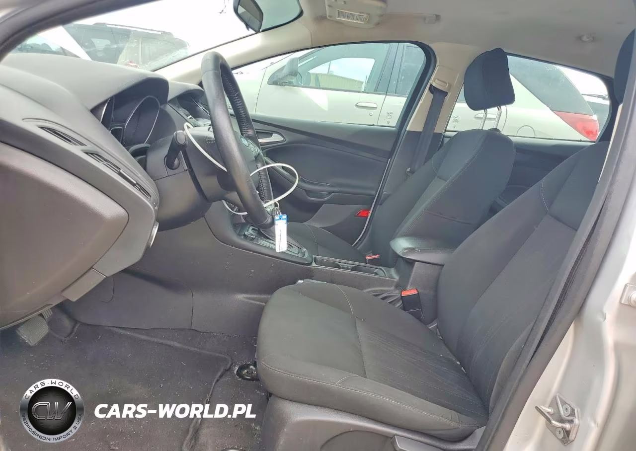 2016 Ford Focus Se VIN:1FADP3F21GL359363 - 7