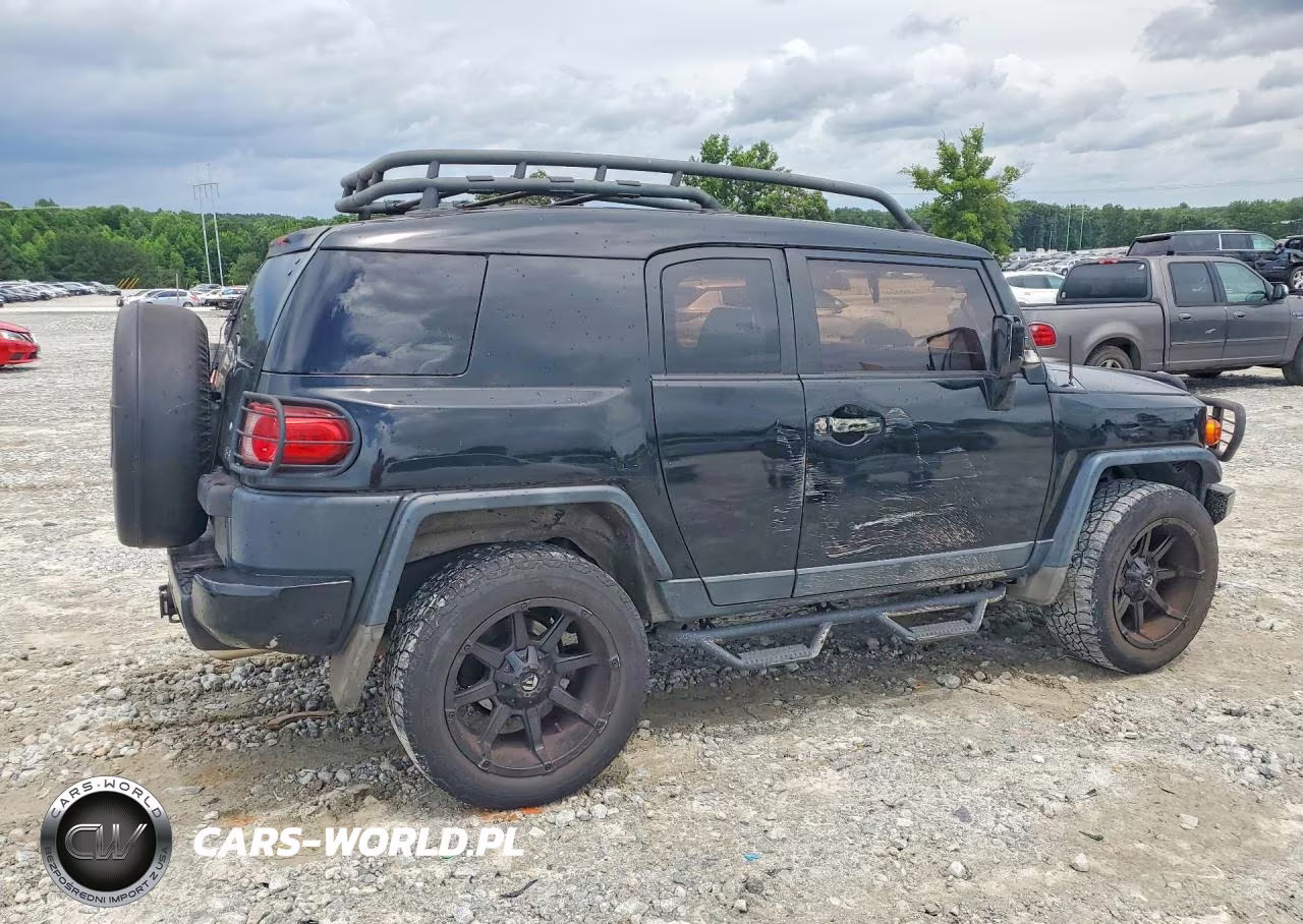 2007 Toyota Fj Cruiser Base VIN:JTEZU11F570009318 - 3