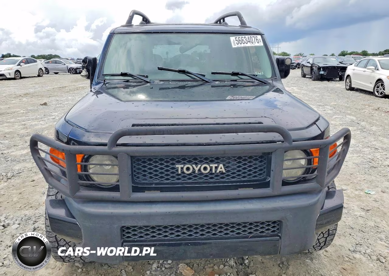 2007 Toyota Fj Cruiser Base VIN:JTEZU11F570009318 - 5