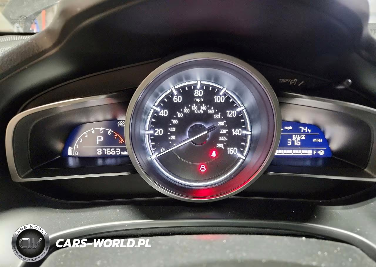 2018 Mazda 3 Sport VIN:3MZBN1U73JM225807 - 9