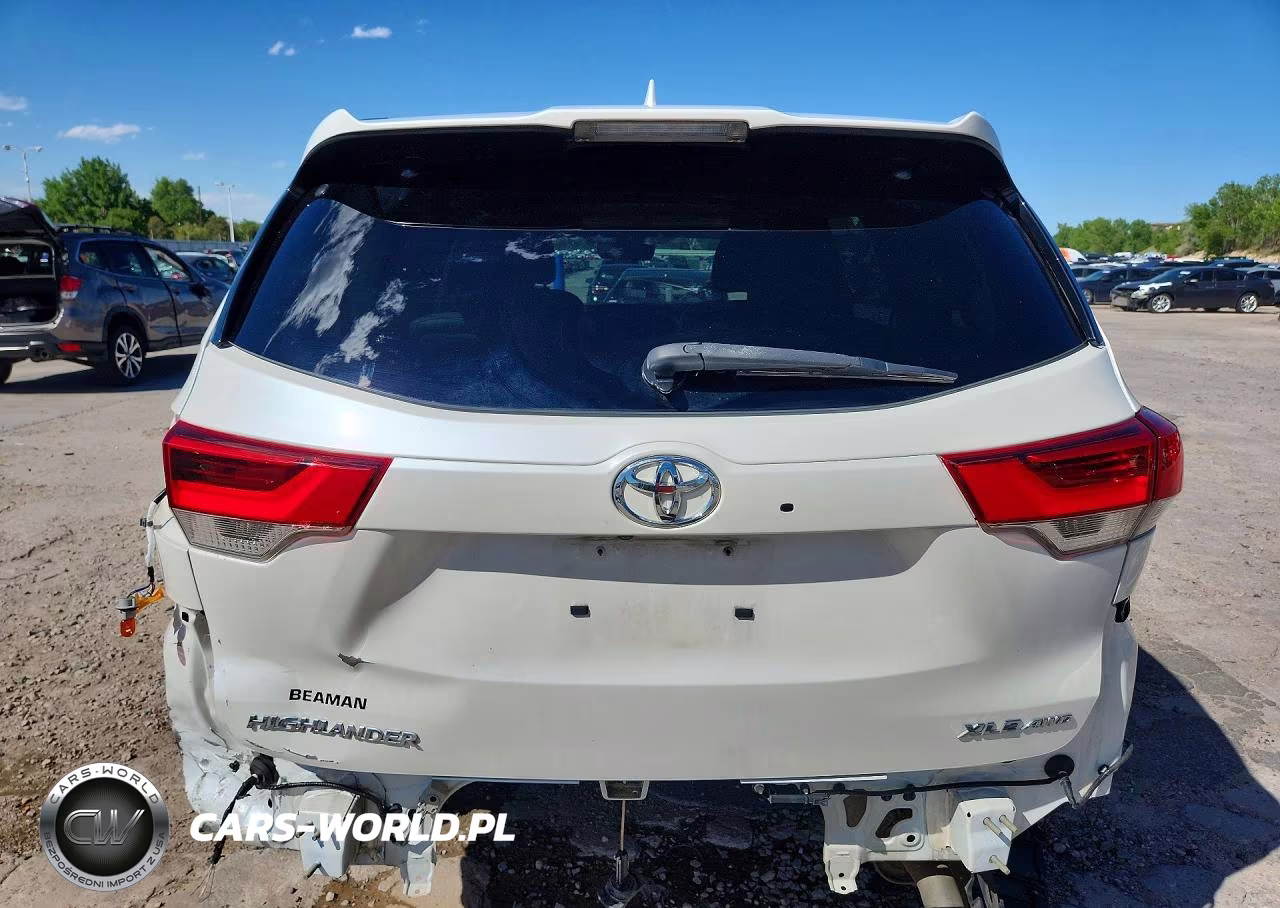 2017 Toyota Highlander Xle VIN:5TDJZRFH0HS382731 - 6