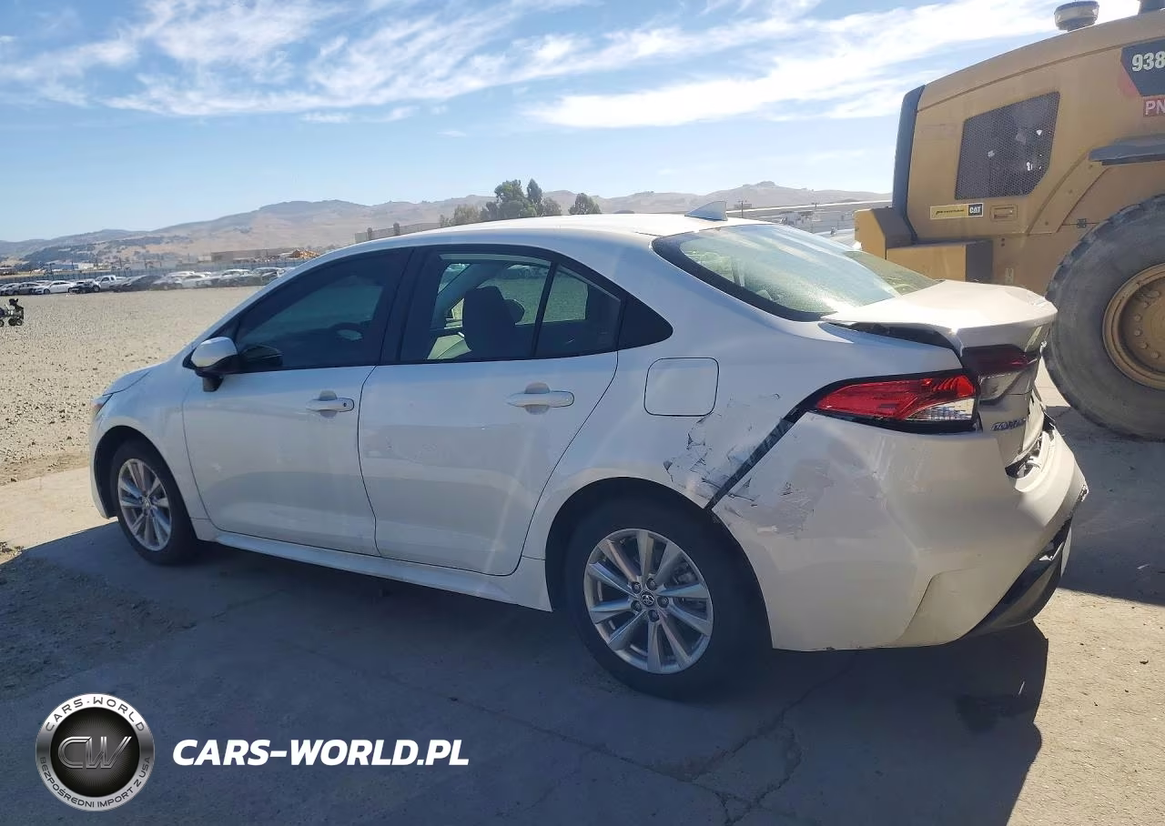 2024 Toyota Corolla Hybrid Le VIN:JTDBCMFE6R3047104 - 2