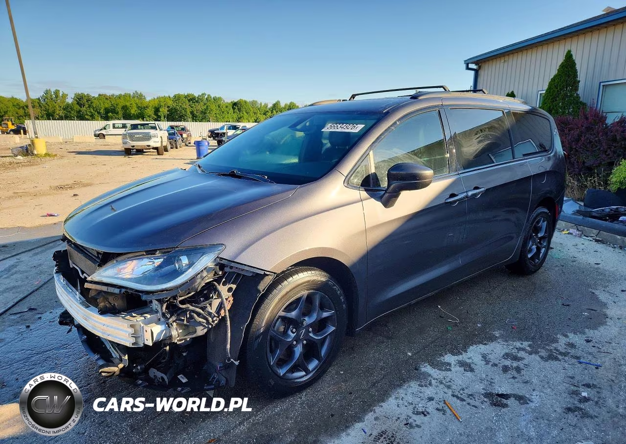 2020 Chrysler Pacifica Touring L Plus