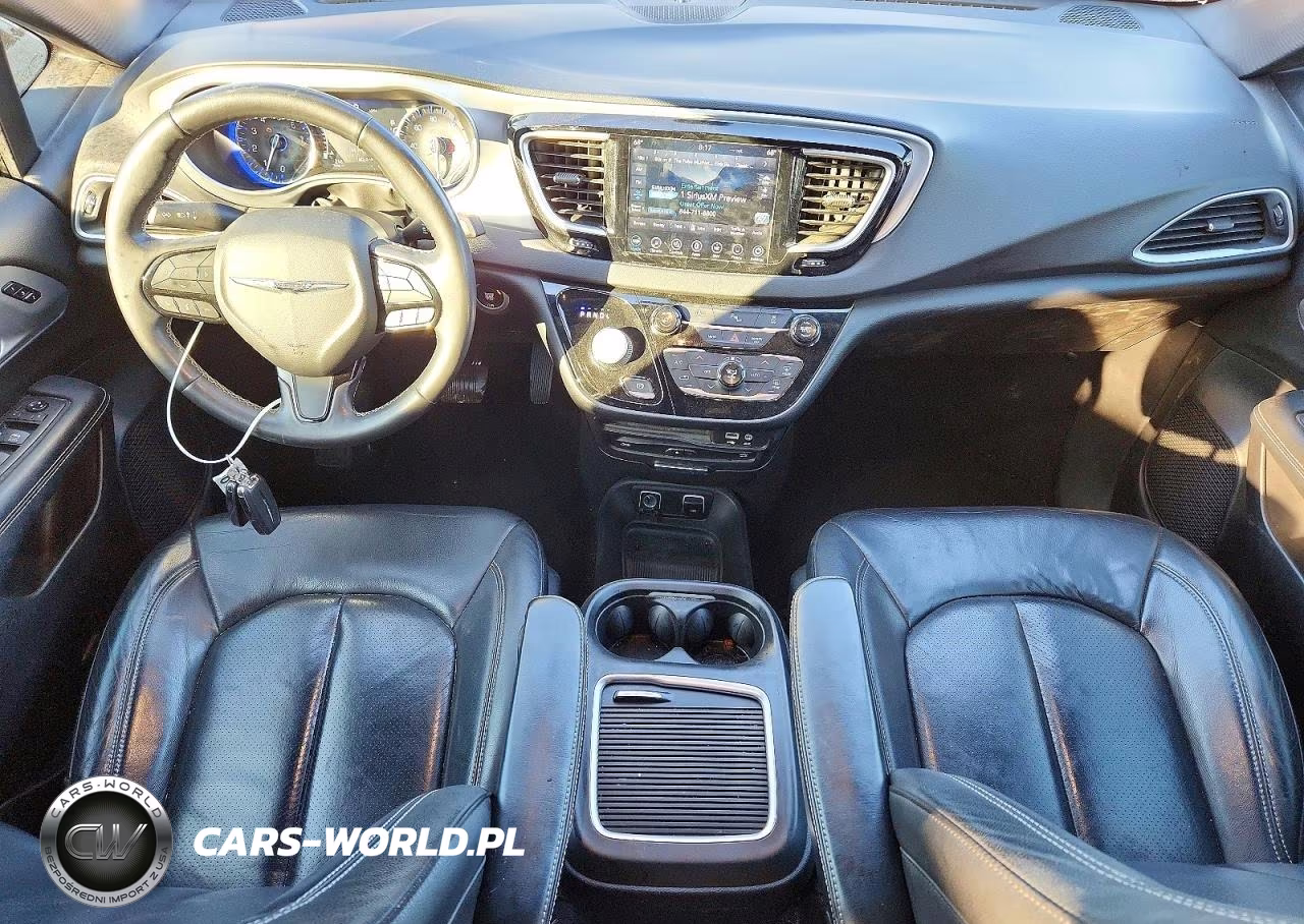 2020 Chrysler Pacifica Touring L Plus VIN:2C4RC1EG9LR286550 - 8