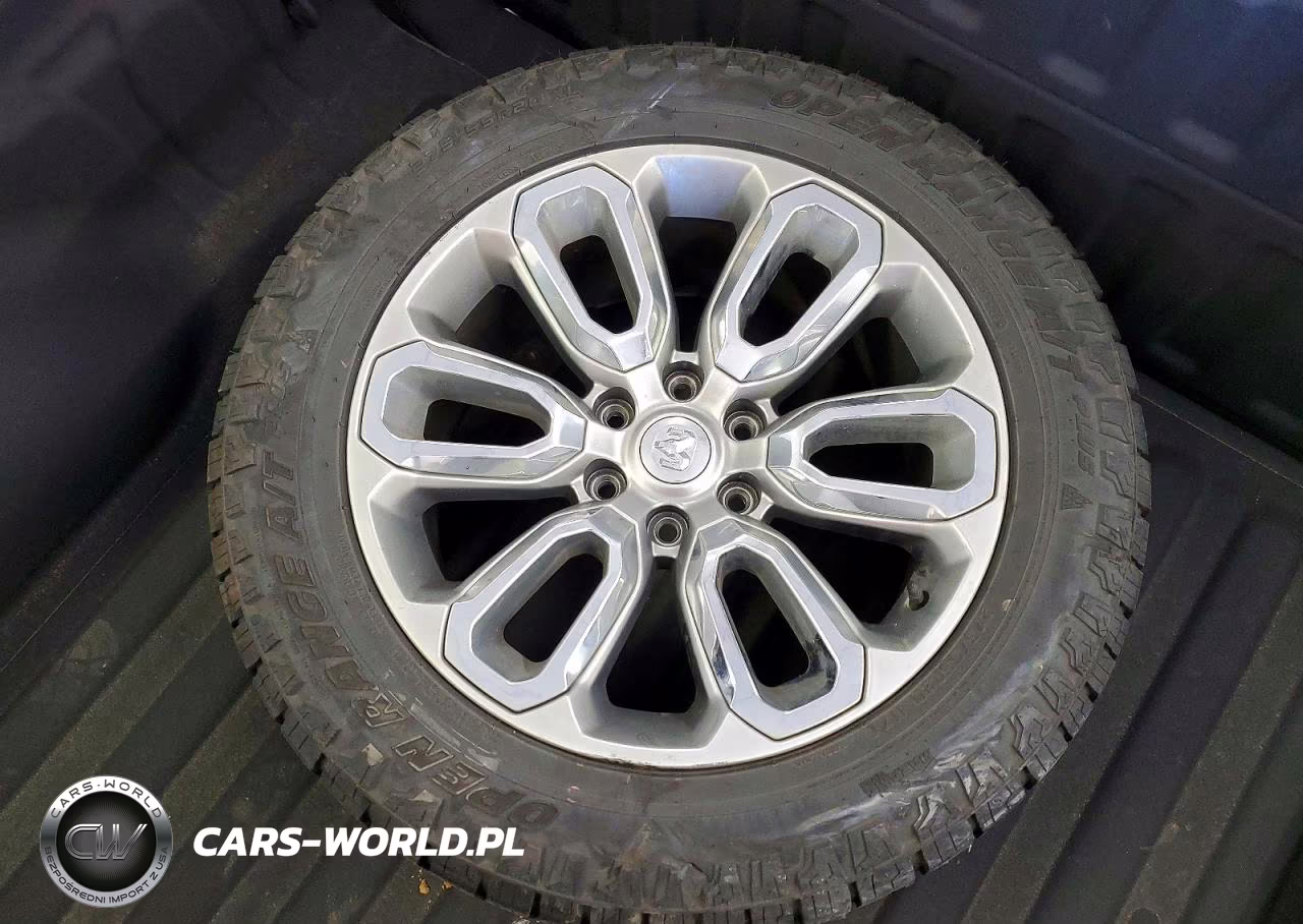 2021 Ram 1500 Laramie VIN:1C6SRFJM1MN680607 - 12