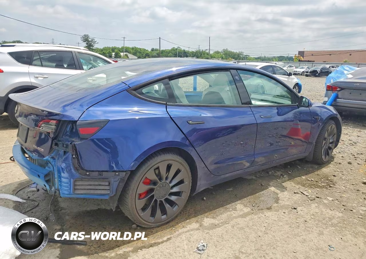 2023 Tesla Model 3 VIN:5YJ3E1EC9PF472300 - 3