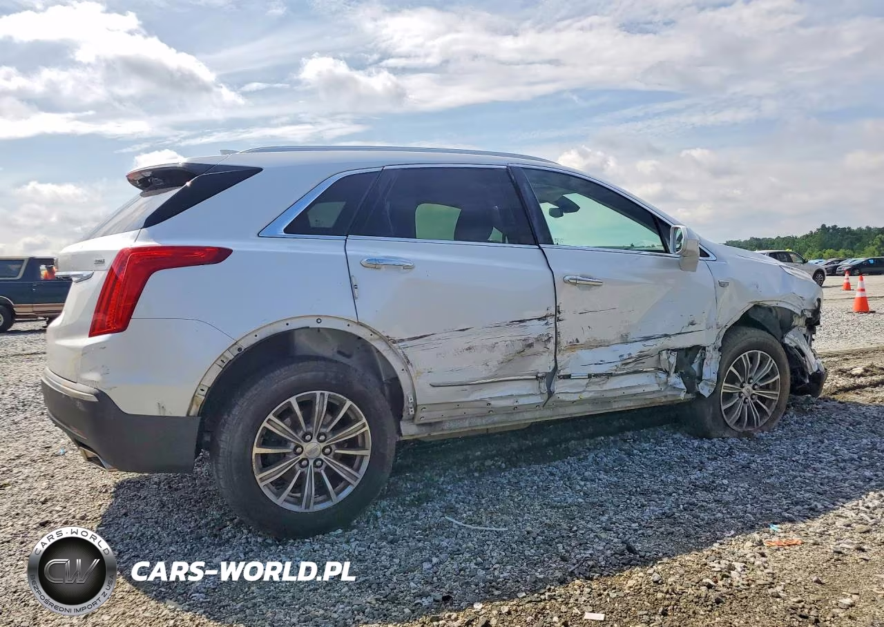 2018 Cadillac Xt5 Luxury VIN:1GYKNCRS3JZ196927 - 3