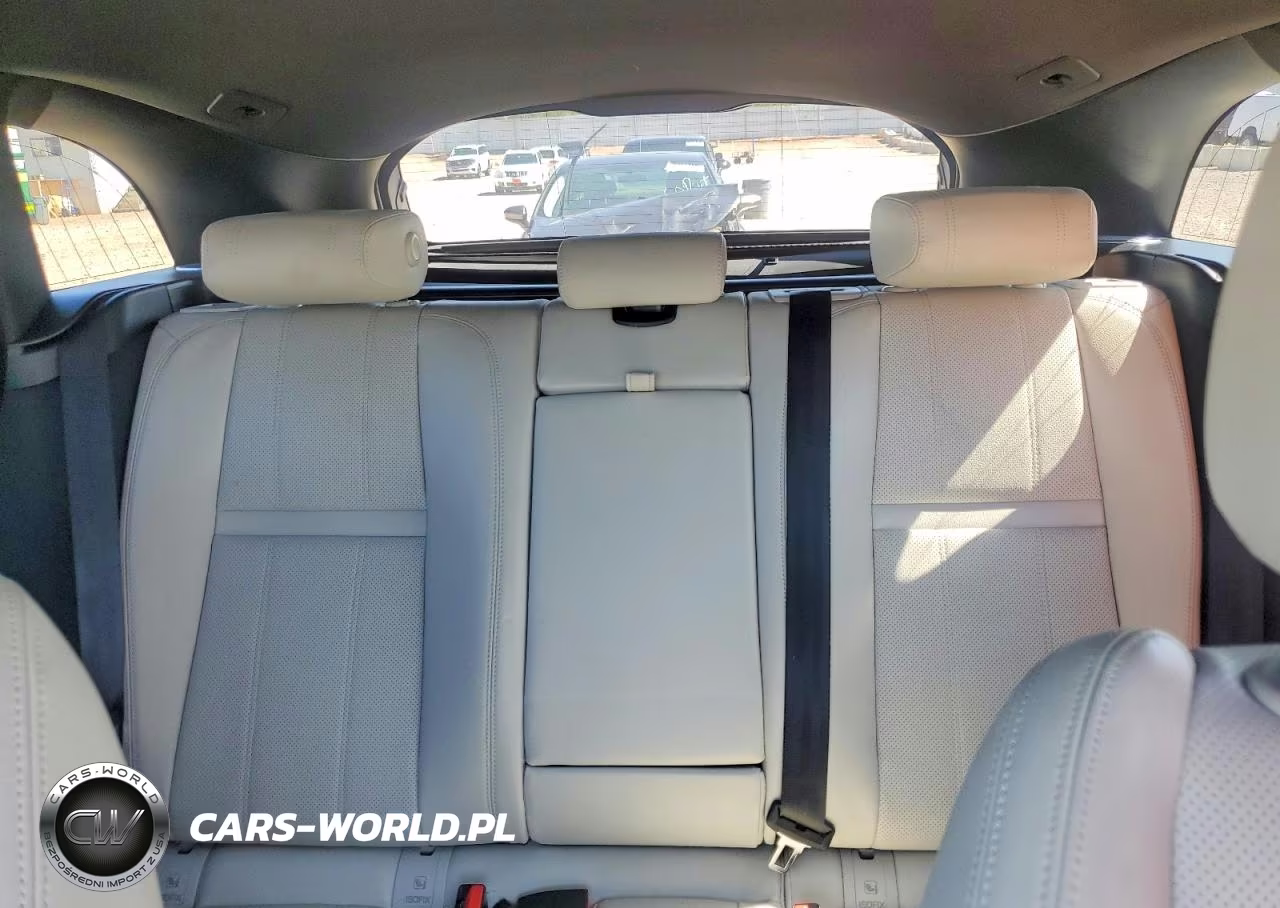 2019 Land Rover Range Rover Velar R-Dynamic Se VIN:SALYL2EX4KA216063 - 10