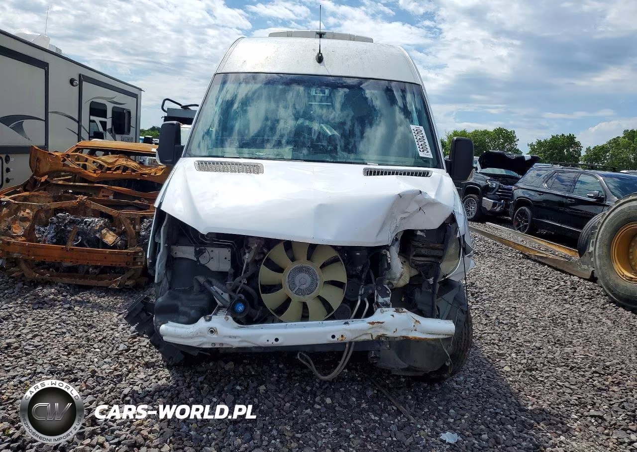 2015 Freightliner Sprinter 2500 Refrigerated Delivery Van VIN:WDYPE8CCXFP136127 - 5