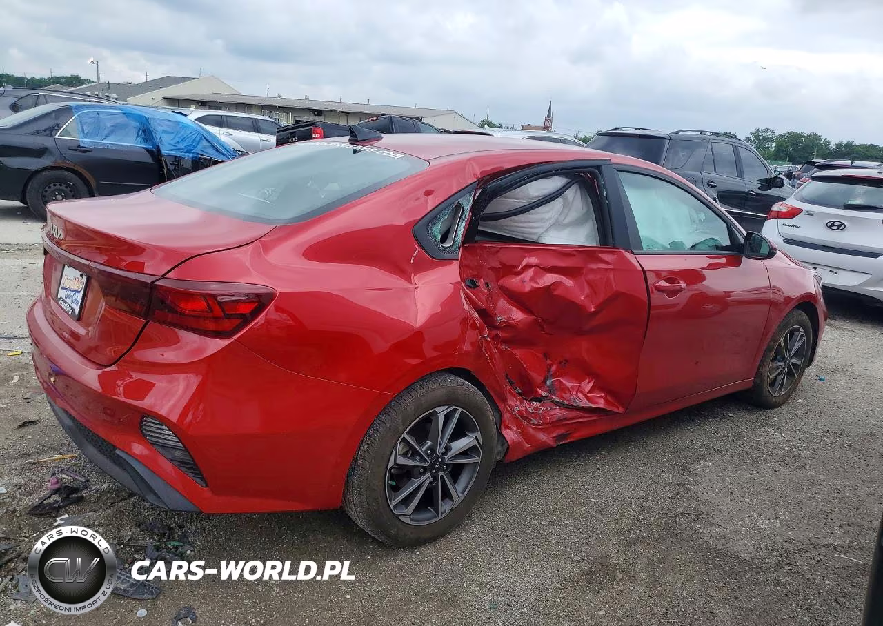 2024 Kia Forte Lxs VIN:3KPF24AD4RE741298 - 3