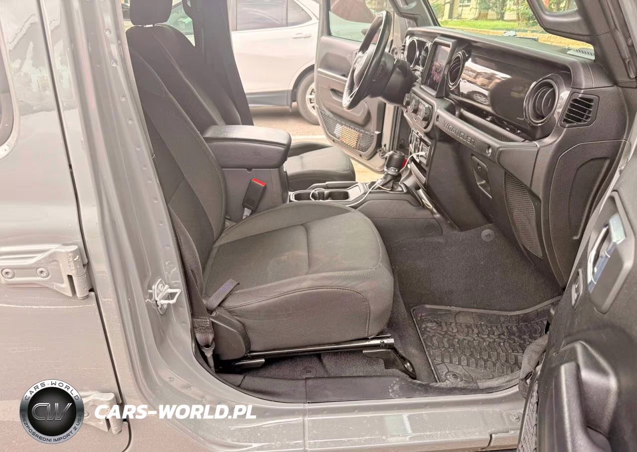 2021 Jeep Wrangler Unlimited Sport VIN:1C4HJXDG9MW590508 - 5