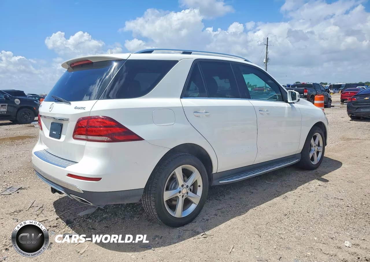 2016 Mercedes-Benz Gle 350 4Matic VIN:4JGDA5HB3GA791187 - 3