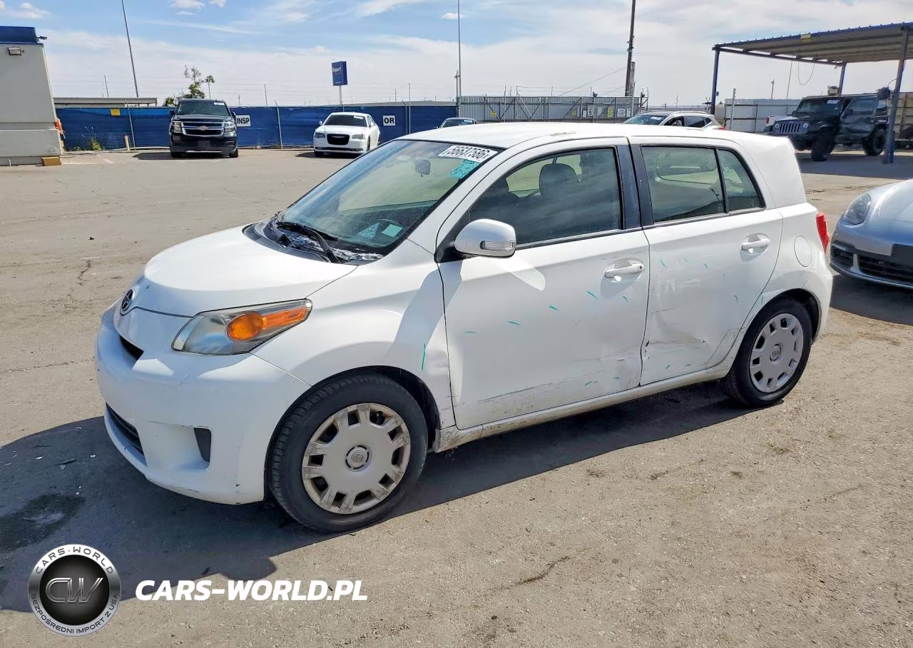 2014 Scion Xd Base – zdjęcie 1 z 12