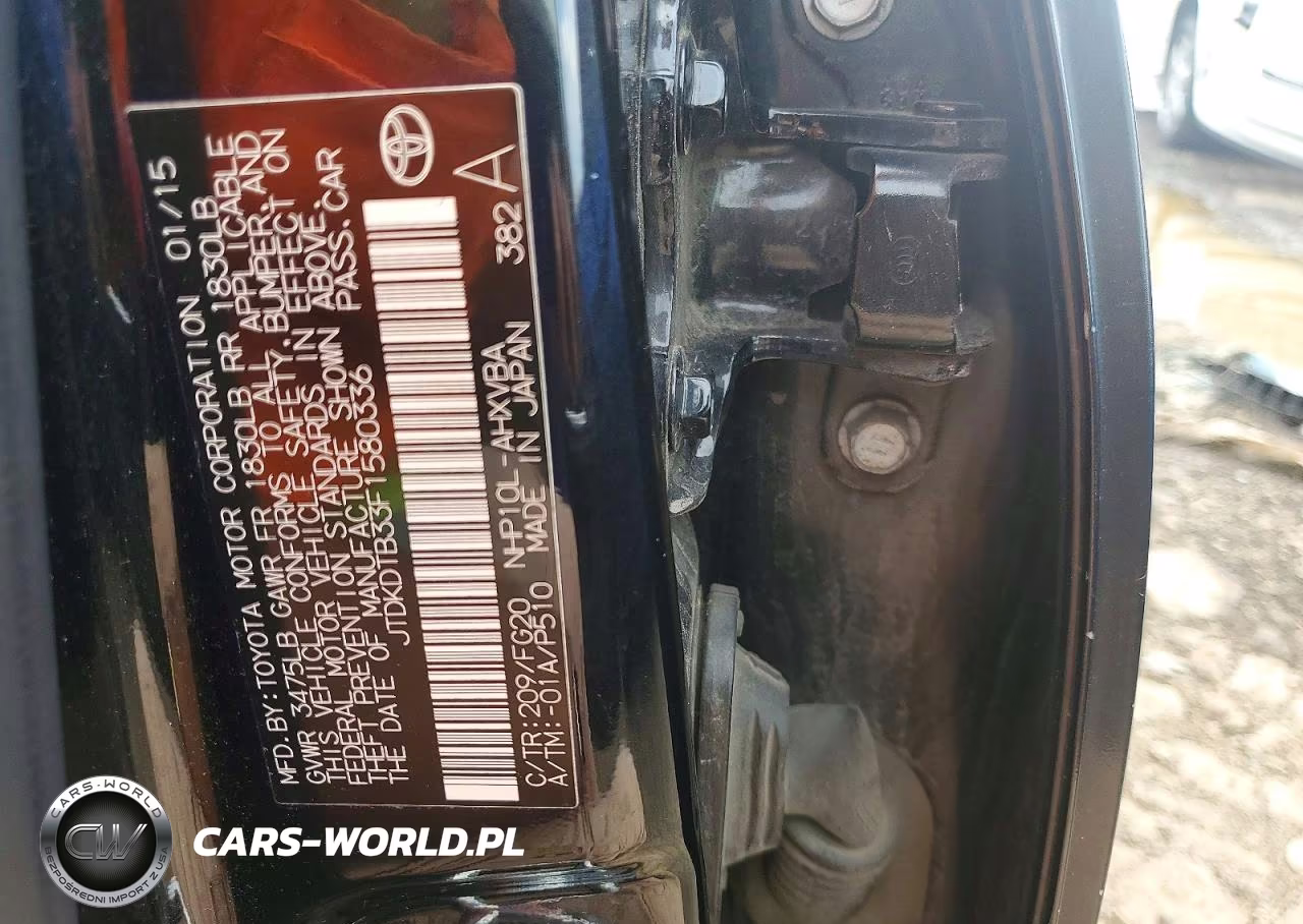 2015 Toyota Prius C Two VIN:JTDKDTB33F1580336 - 12